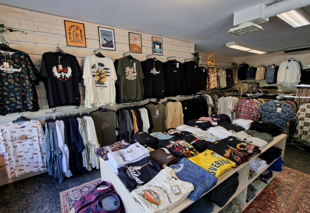 XLKläder öppnar centrumbutik