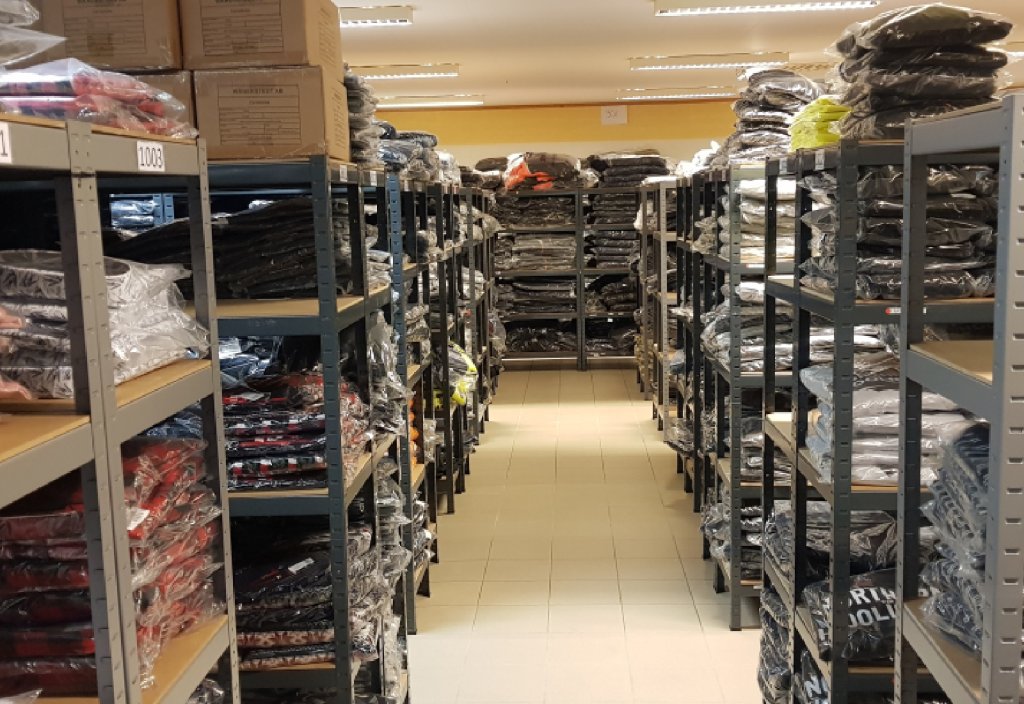 XLKläders lager i Nästansjö